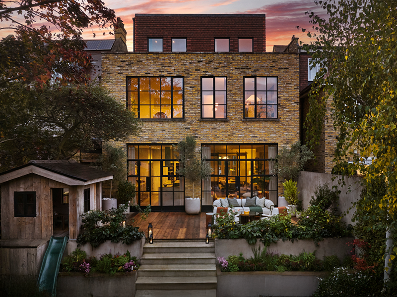 Omaze x London Campaign